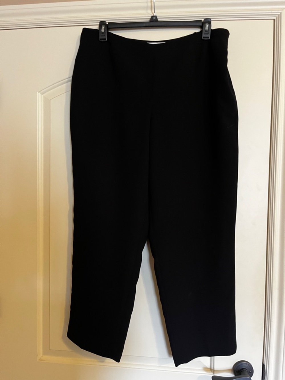 Jones Studio Black Straight-Leg Pull-On Pants